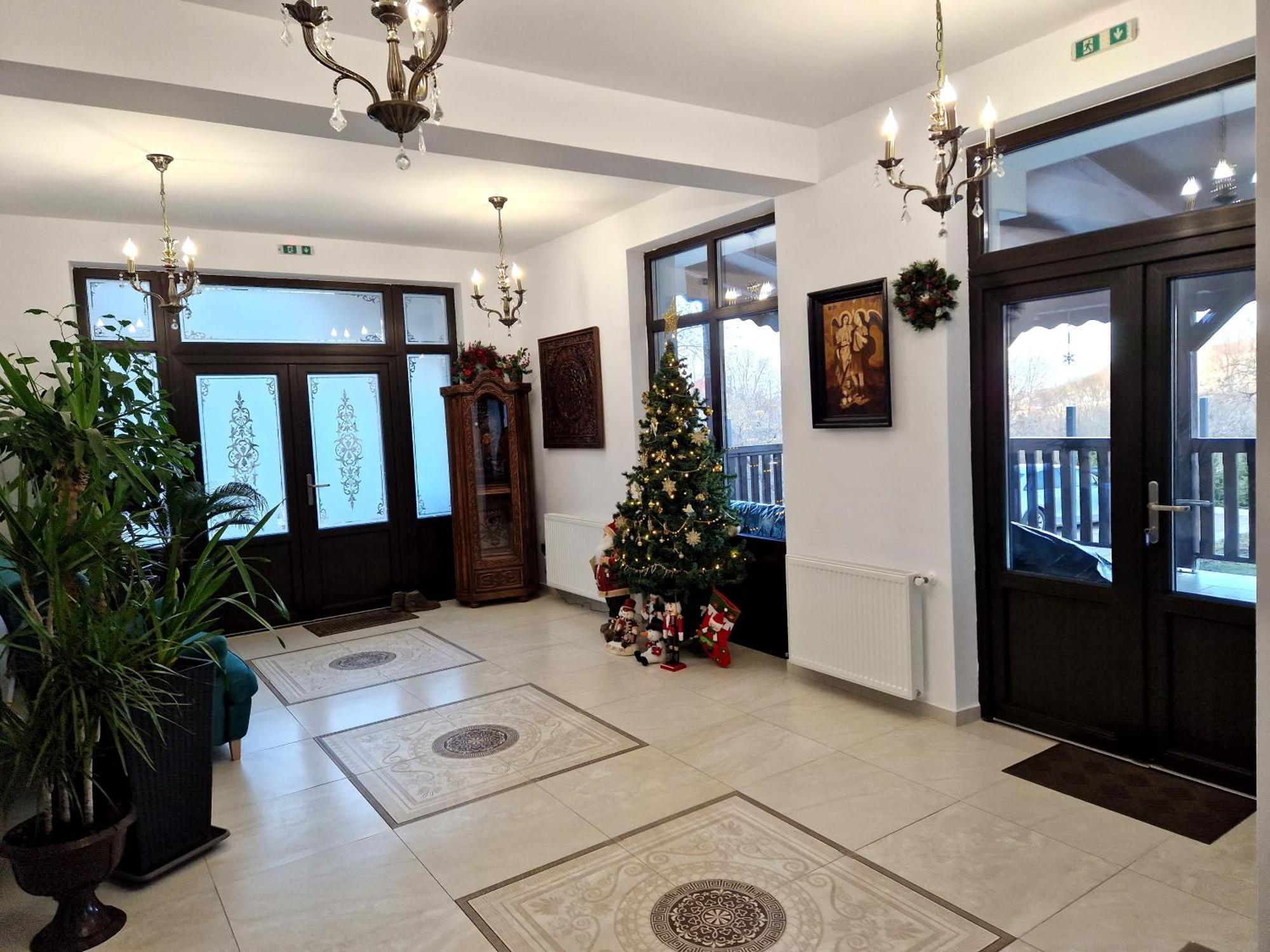 Pensiunea Izvorul Linistii Radaseni Exterior foto